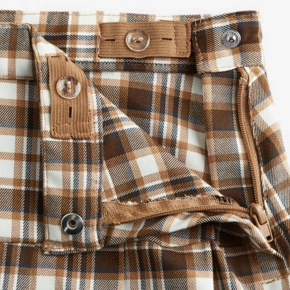 H&M Brown Plaid Pleated Skirt